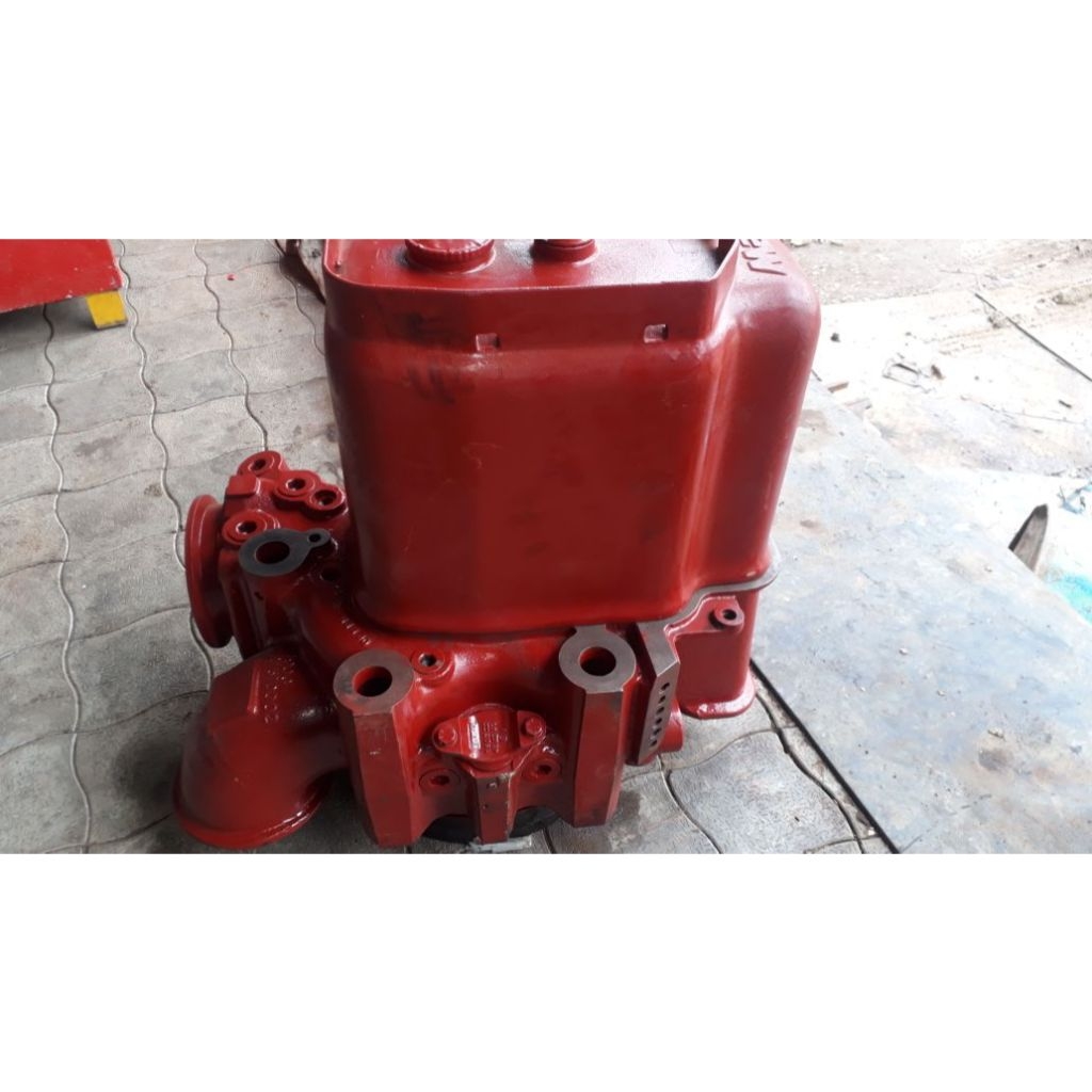 Mak M25 Cylinder Heads Cylinder Liner Piston Connecting Rods Fuel